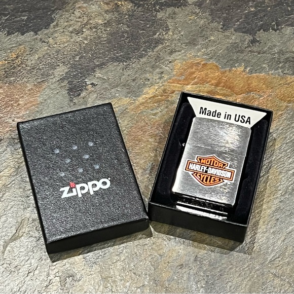 Zippo Harley-Davidson Silver Lighter - Picture 1 of 3